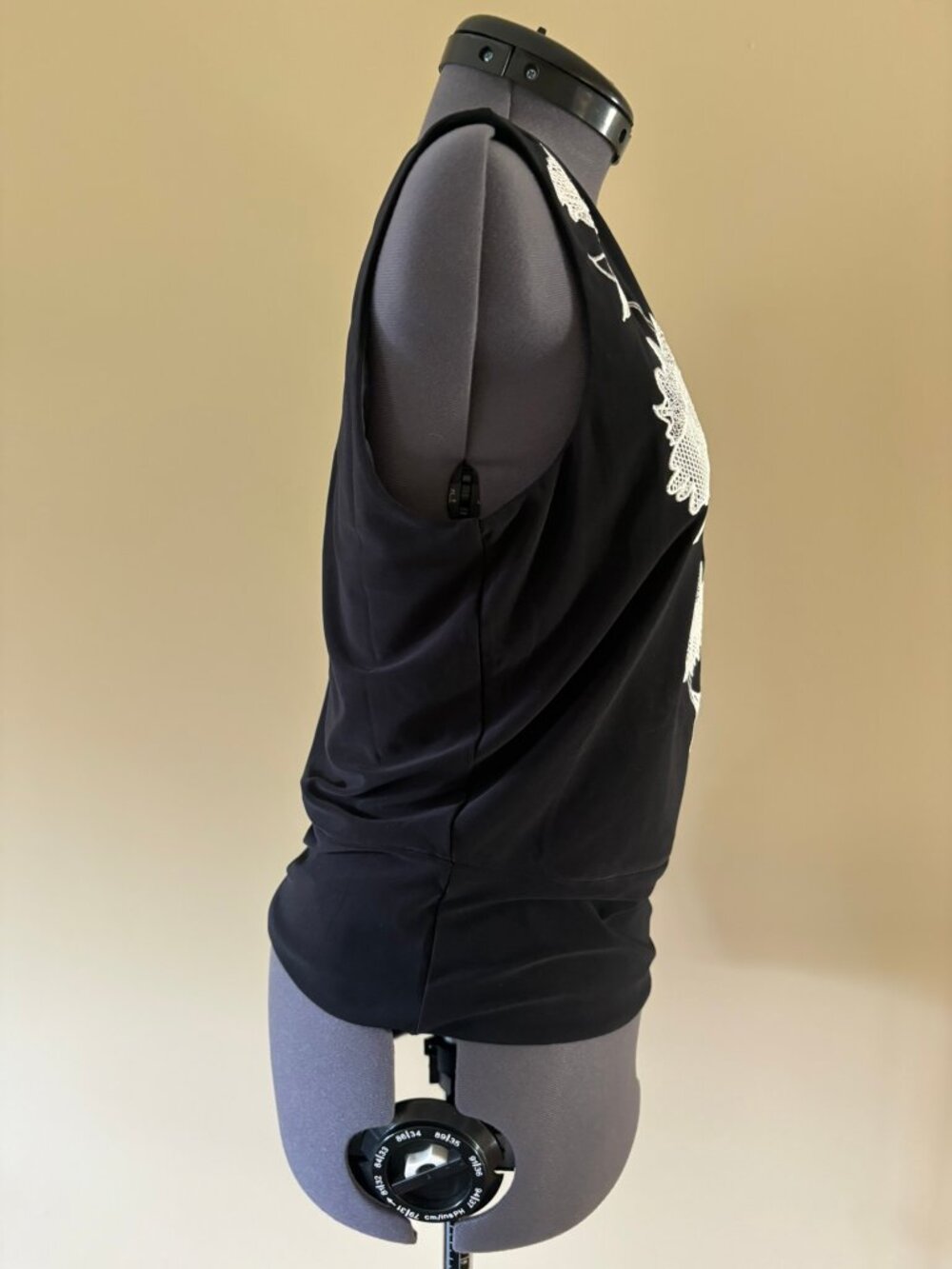 White House Black Market size XS black top - Picture 5 of 12